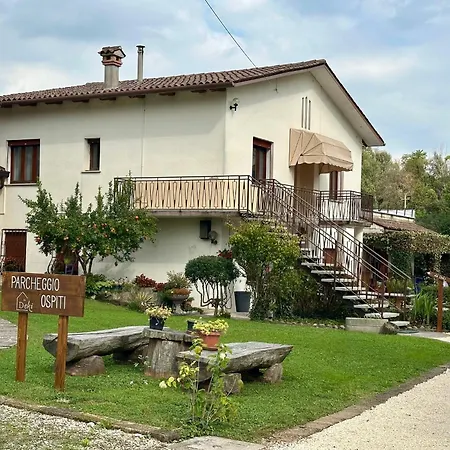 Da Deki Con Ampio Terrazzo Vista Monte Grappa Liedolo
