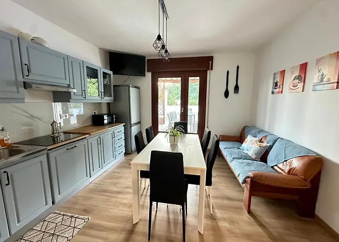 Da Deki Con Ampio Terrazzo Vista Monte Grappa 公寓